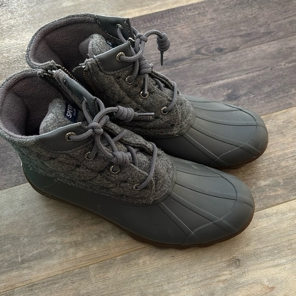 Authentic Sperry waterproof rubber rain duck boots sz woman’s 8 - Picture 1 of 3